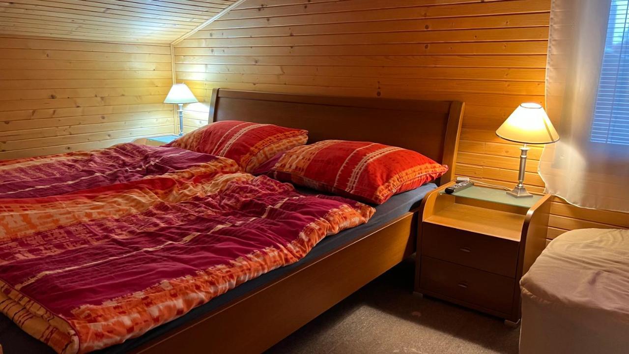 Houseboat - Beacon Of Happiness Hotel Bratislava Bagian luar foto
